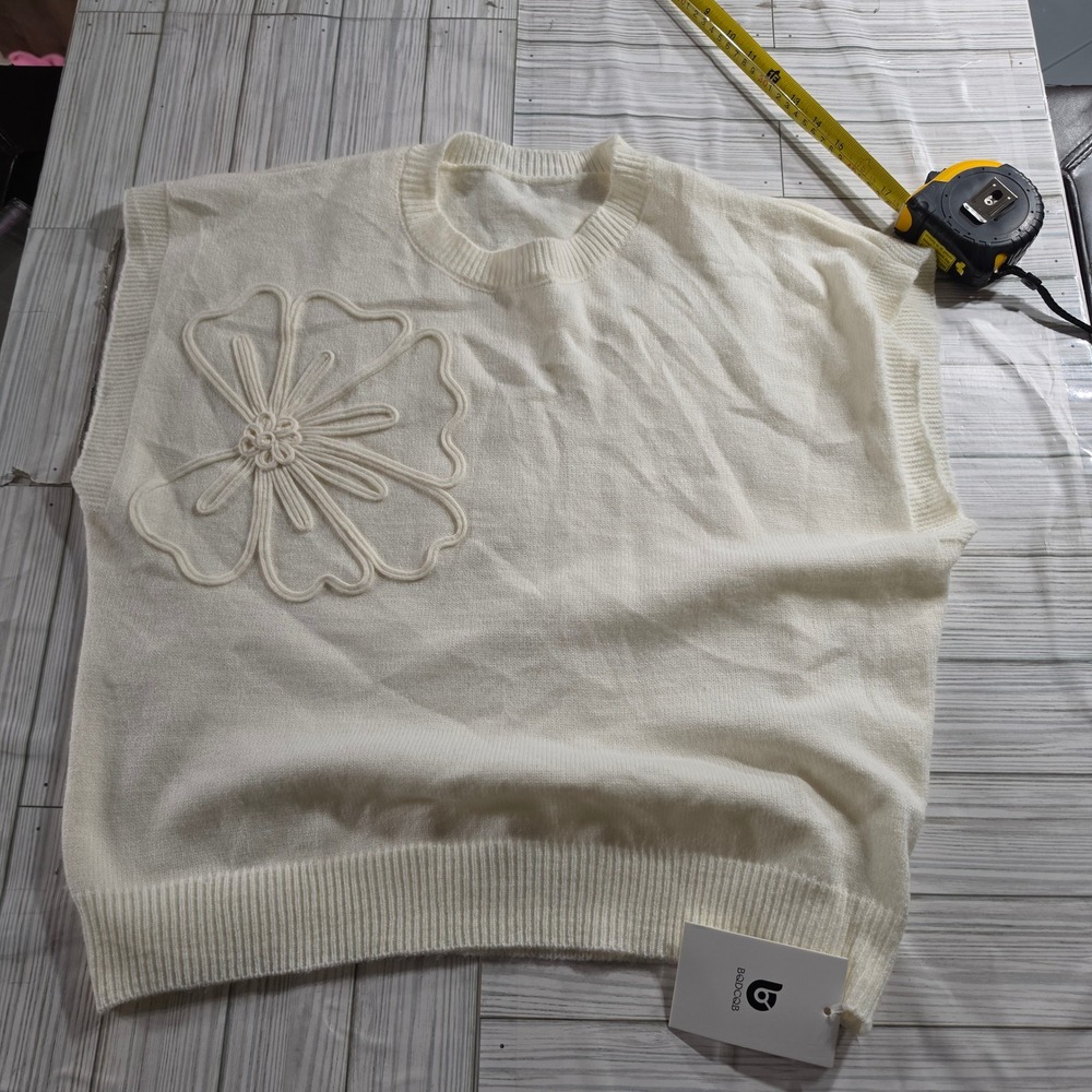 BQDCOB Cream White Floral Applique Knit Sweater Vest Crew Neck Sleeveless Large